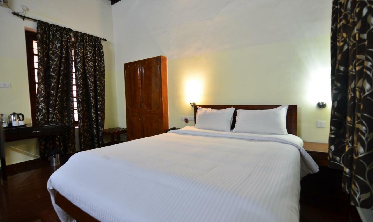 The Royal Heritage Hotel And Ayurvedic Center Thiruvananthapuram Exterior photo