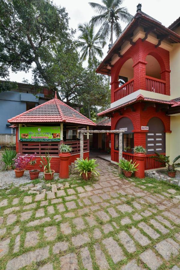 The Royal Heritage Hotel And Ayurvedic Center Thiruvananthapuram Exterior photo